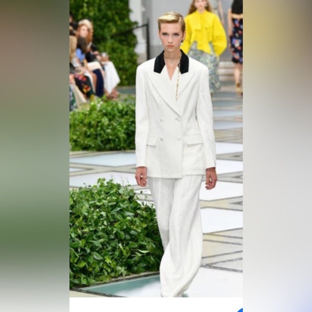 TORY BURCH WHITE PATTERNED TUXEDO STYLE BLAZER BLACK COLLAR chic floral